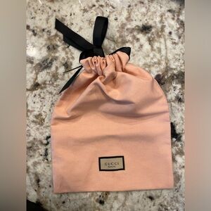 Gucci Women's Beauty Peach Floral Lining Drawstring Pouch Make-Up Cosmetic Bag